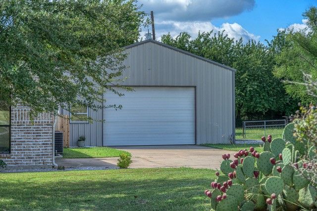 99 Catamaran Court, Gordonville, TX 76245