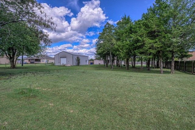 99 Catamaran Court, Gordonville, TX 76245