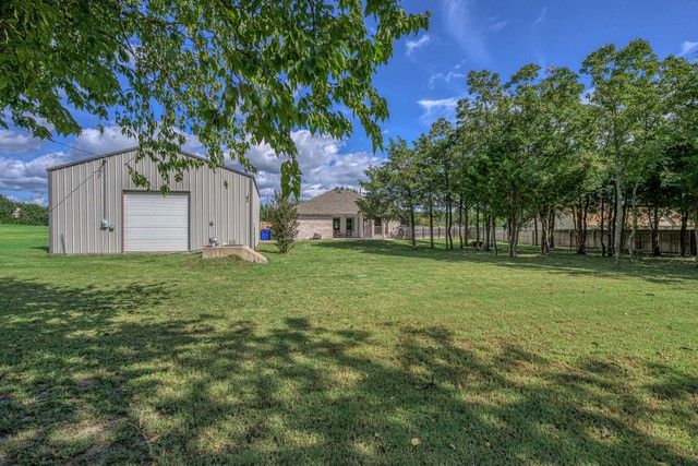 99 Catamaran Court, Gordonville, TX 76245