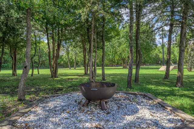99 Catamaran Court, Gordonville, TX 76245
