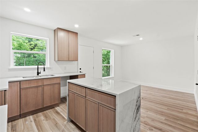 7734 Bruton Road, Dallas, TX 75217