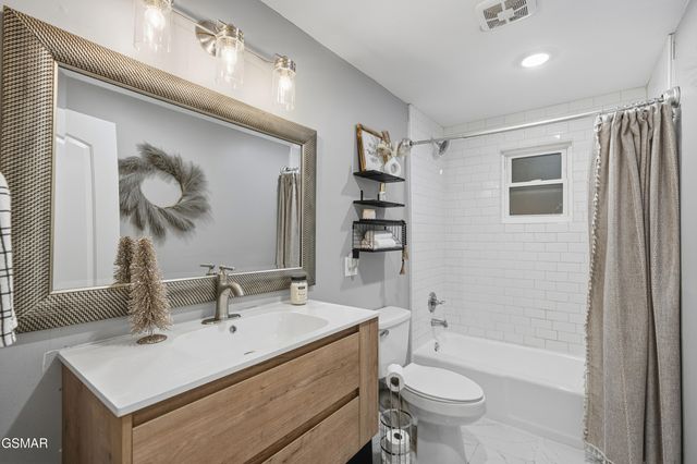 335 Fenway Drive, Pigeon Forge, TN 37863