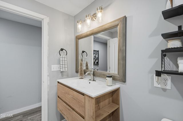 335 Fenway Drive, Pigeon Forge, TN 37863