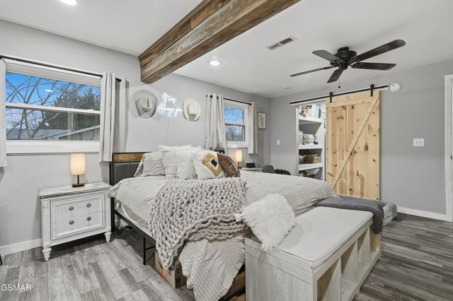 335 Fenway Drive, Pigeon Forge, TN 37863