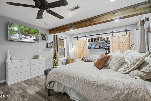 335 Fenway Drive, Pigeon Forge, TN 37863