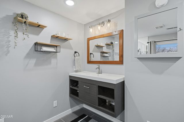 335 Fenway Drive, Pigeon Forge, TN 37863