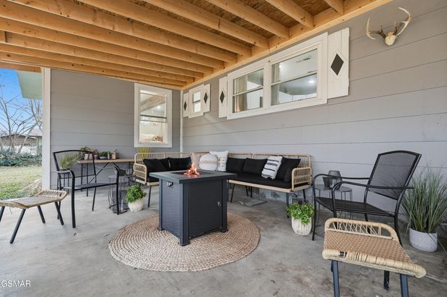 335 Fenway Drive, Pigeon Forge, TN 37863