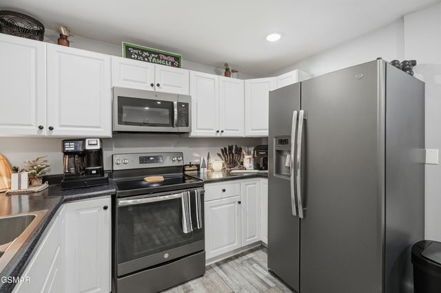 335 Fenway Drive, Pigeon Forge, TN 37863