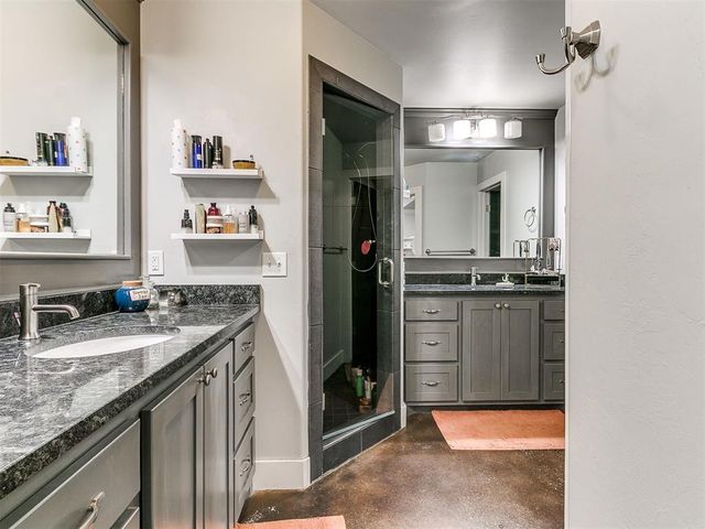 912 Saint Cecil, Moore, OK 73160