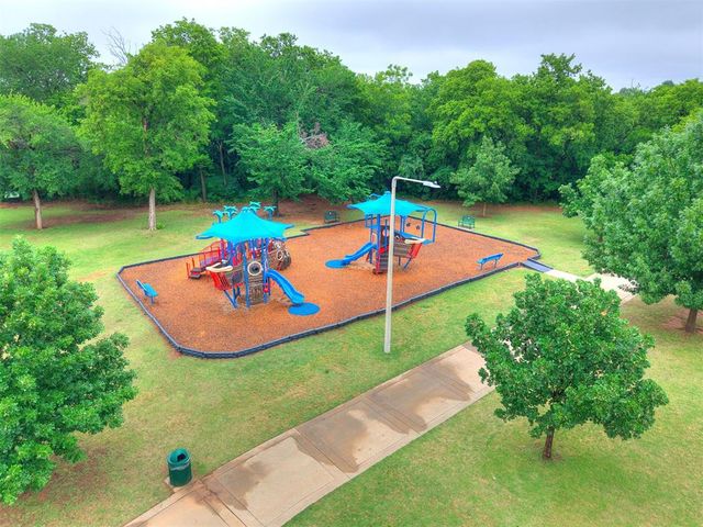 912 Saint Cecil, Moore, OK 73160