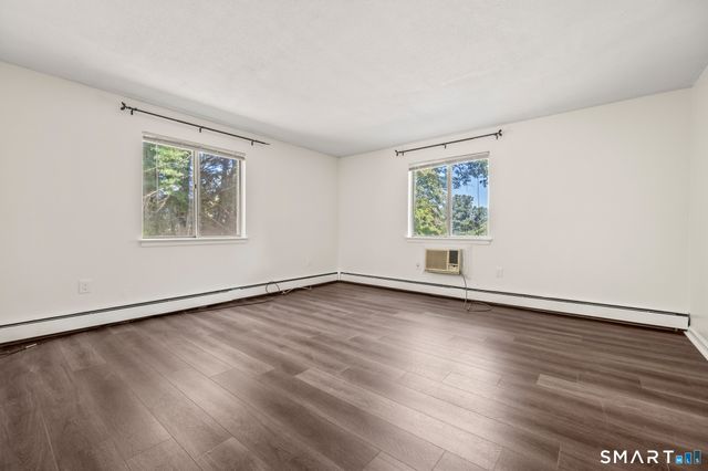 38 Rambling Brook Lane B6, Glastonbury, CT 06033