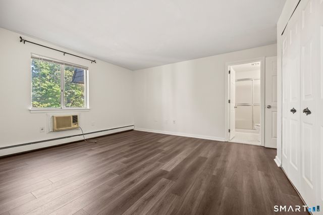 38 Rambling Brook Lane B6, Glastonbury, CT 06033