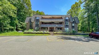 38 Rambling Brook Lane B6, Glastonbury, CT 06033