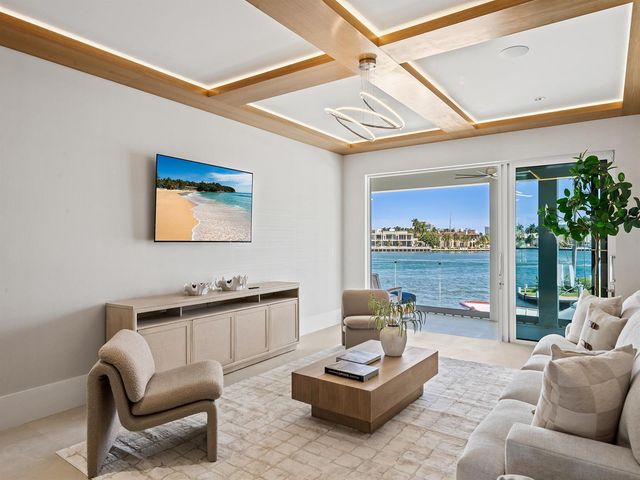 1822 SE 9th Street, Fort Lauderdale, FL 33316