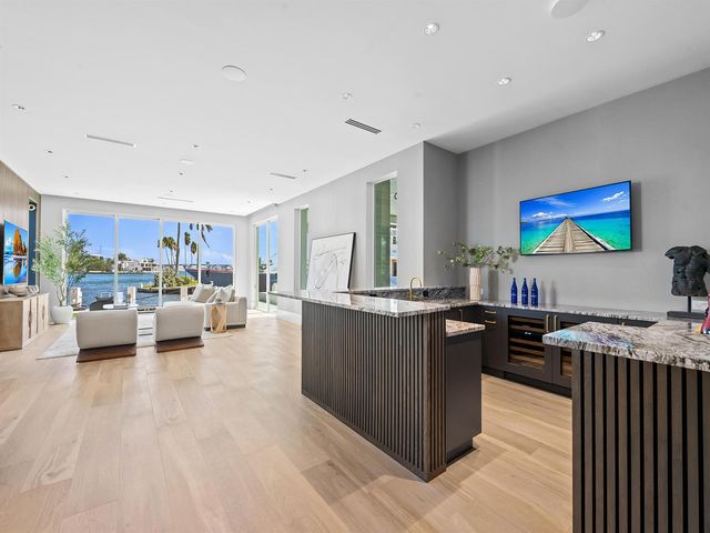1822 SE 9th Street, Fort Lauderdale, FL 33316