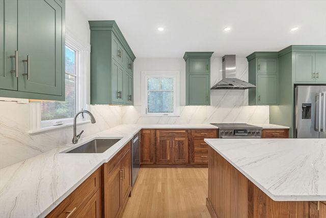 20 Albion Pl, Newton, MA 02459