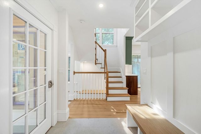 20 Albion Pl, Newton, MA 02459