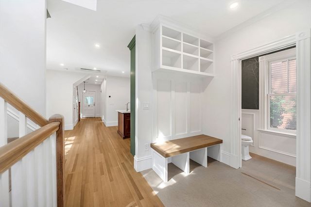 20 Albion Pl, Newton, MA 02459