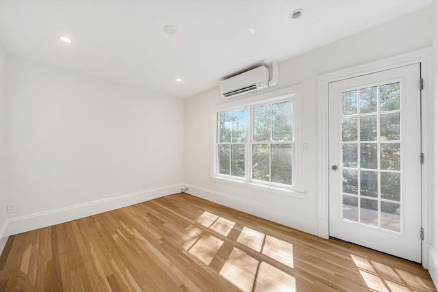 20 Albion Pl, Newton, MA 02459