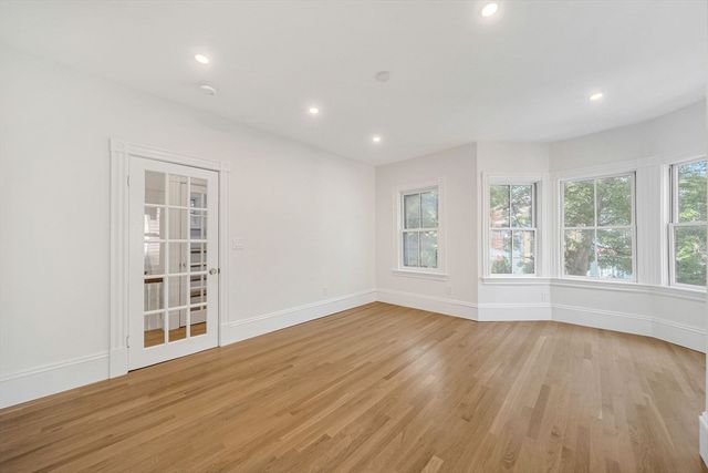 20 Albion Pl, Newton, MA 02459