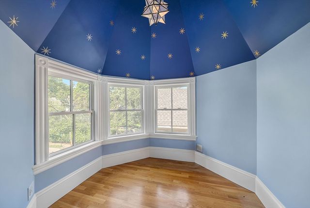 20 Albion Pl, Newton, MA 02459