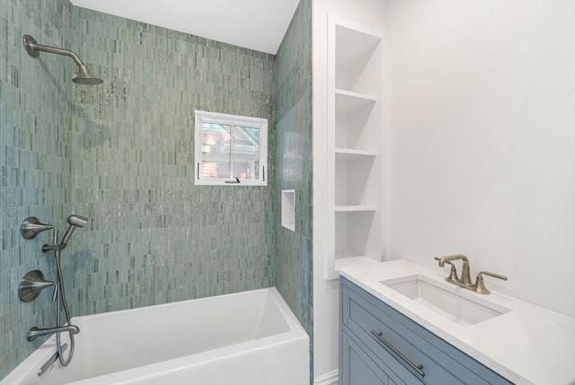 20 Albion Pl, Newton, MA 02459