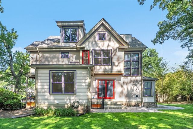 20 Albion Pl, Newton, MA 02459