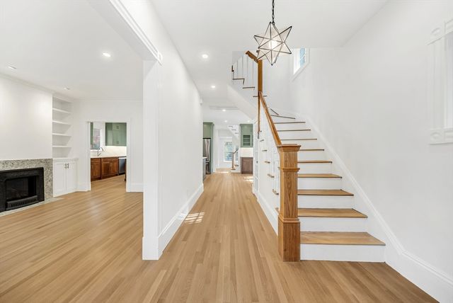 20 Albion Pl, Newton, MA 02459