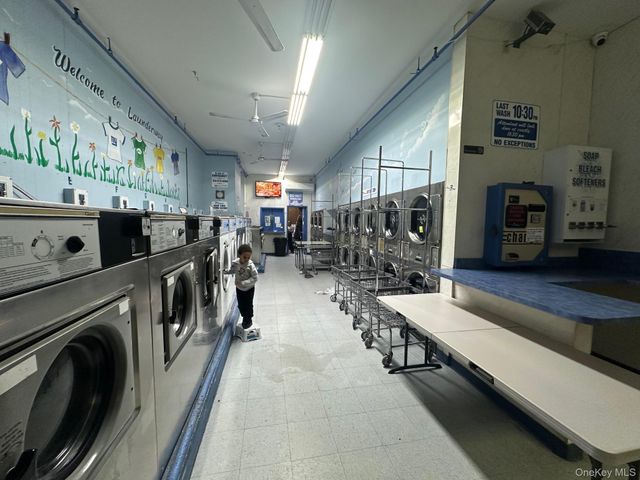 1688 Central Park Ave, Yonkers, NY 10710