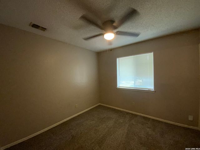 6718 N FOREST BND, San Antonio, TX 78240