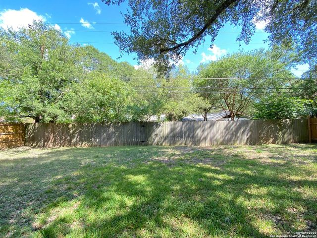 6718 N FOREST BND, San Antonio, TX 78240