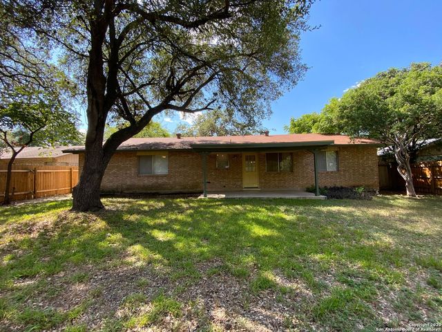 6718 N FOREST BND, San Antonio, TX 78240