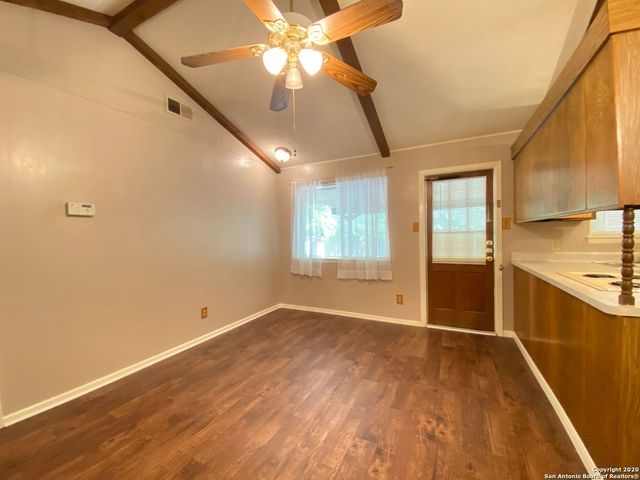6718 N FOREST BND, San Antonio, TX 78240