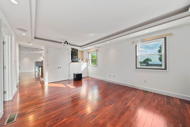 122 Parke Ave, Quincy, MA 02171
