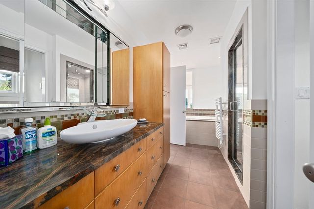 122 Parke Ave, Quincy, MA 02171
