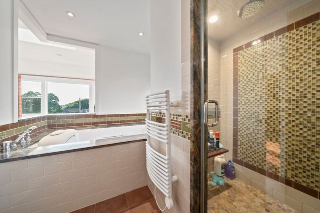 122 Parke Ave, Quincy, MA 02171