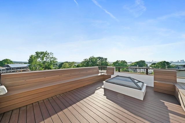 122 Parke Ave, Quincy, MA 02171