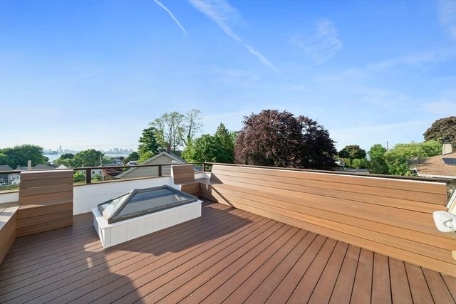 122 Parke Ave, Quincy, MA 02171