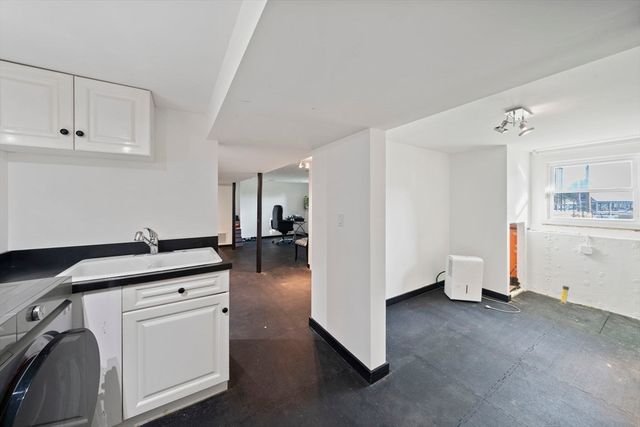 122 Parke Ave, Quincy, MA 02171