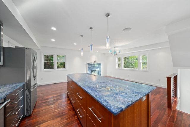 122 Parke Ave, Quincy, MA 02171