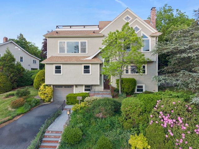 122 Parke Ave, Quincy, MA 02171