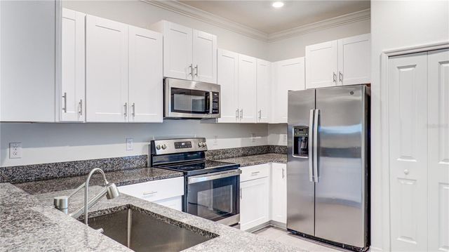 36427 GARDEN WALL WAY, Zephyrhills, FL 33541