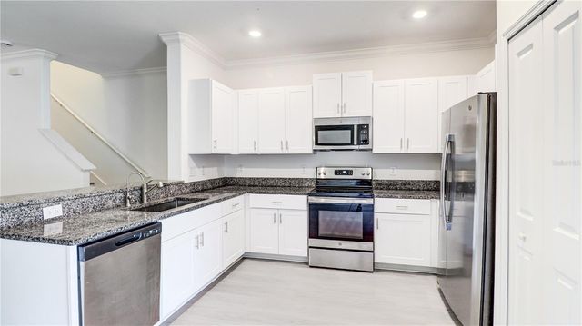 36427 GARDEN WALL WAY, Zephyrhills, FL 33541
