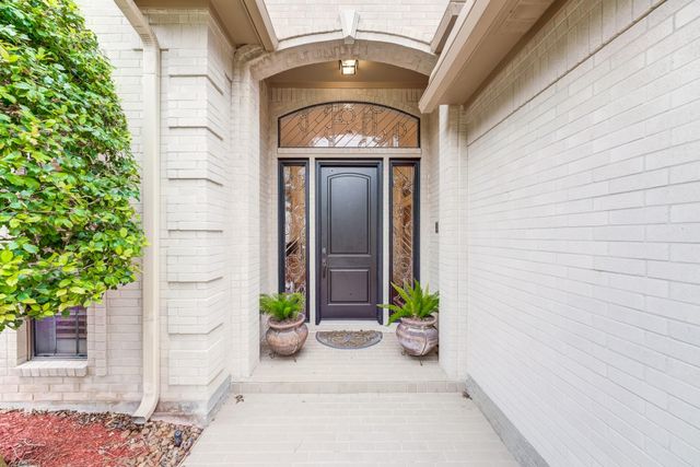 338 Timbercreek Drive, Lake Jackson, TX 77566