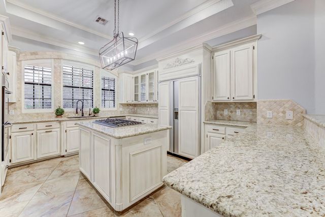 338 Timbercreek Drive, Lake Jackson, TX 77566