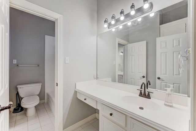 338 Timbercreek Drive, Lake Jackson, TX 77566