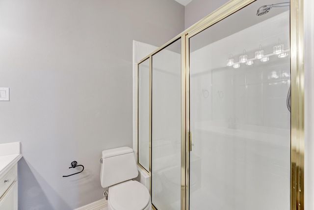 338 Timbercreek Drive, Lake Jackson, TX 77566