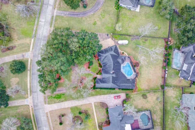 338 Timbercreek Drive, Lake Jackson, TX 77566