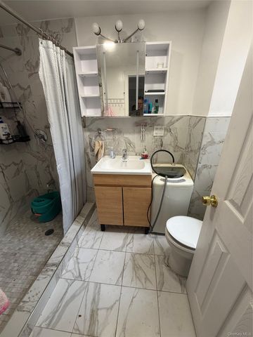 6020 60th Street, Maspeth, NY 11378