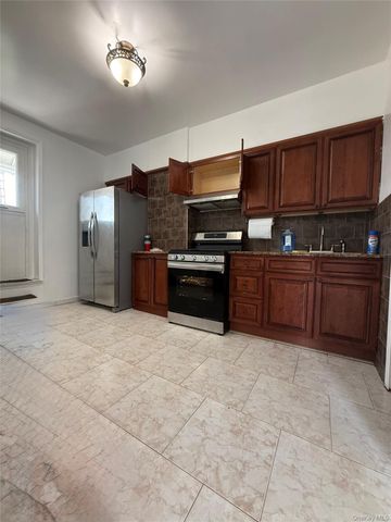 6020 60th Street, Maspeth, NY 11378
